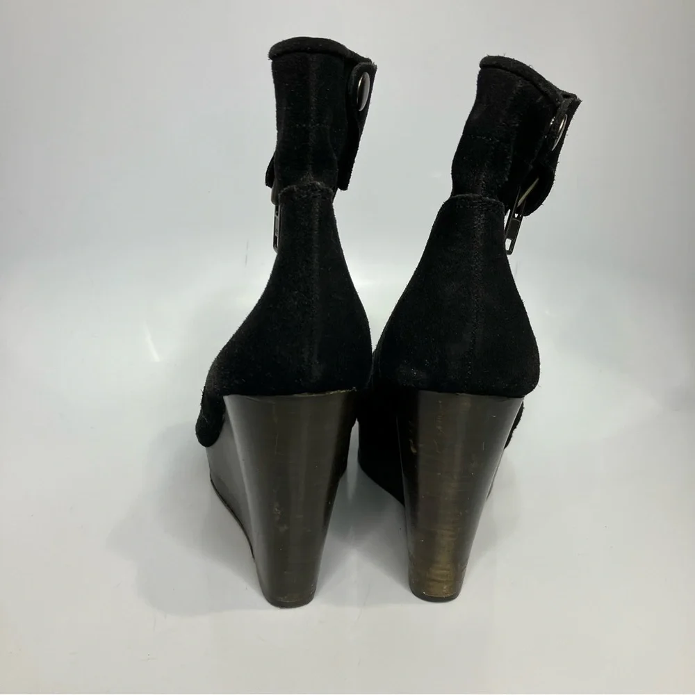 Coach black suede platform‎ wedge booties women’s size 9.5 double zipper closure